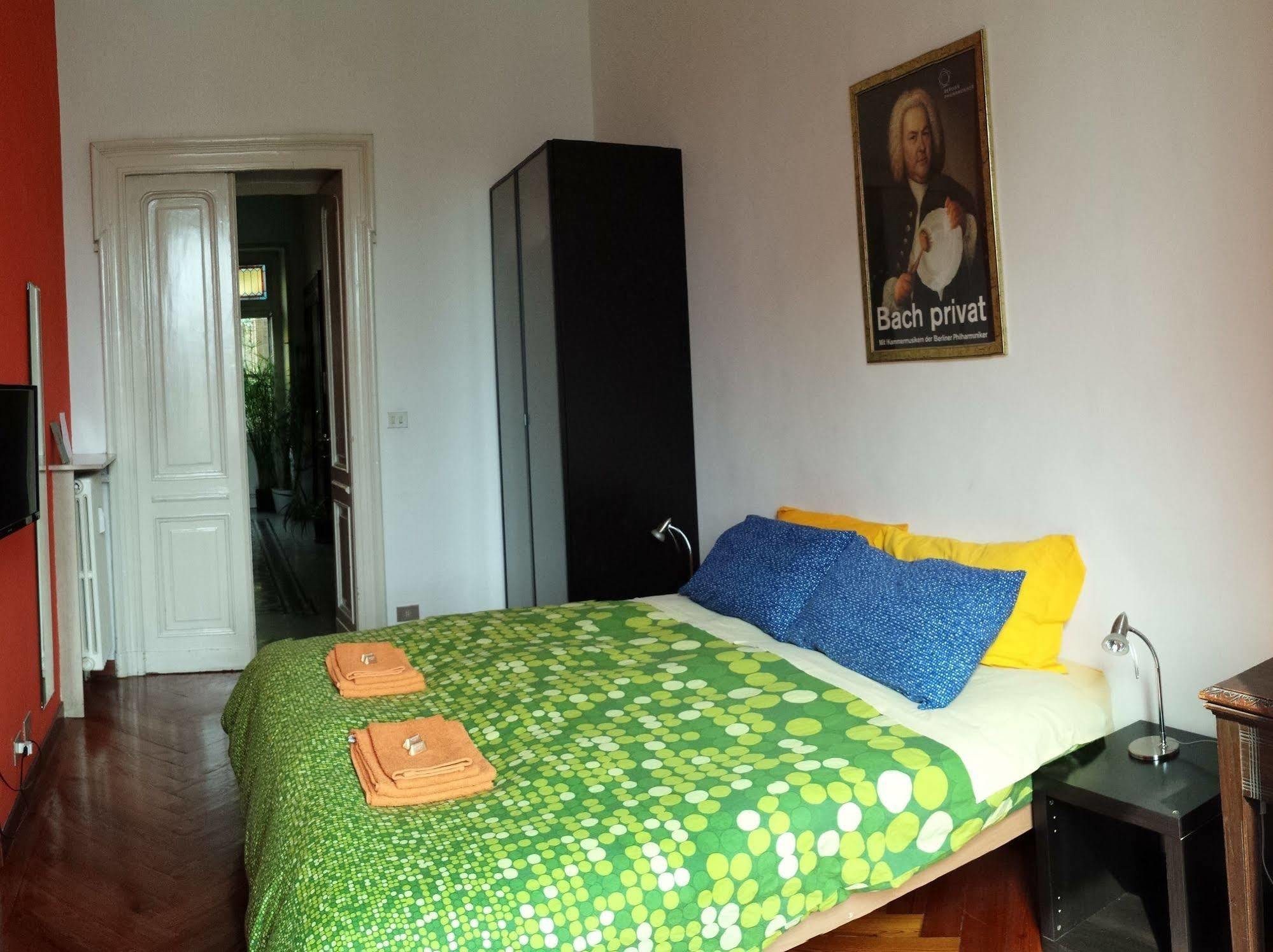 Al Porta Susa B&B トリノ エクステリア 写真